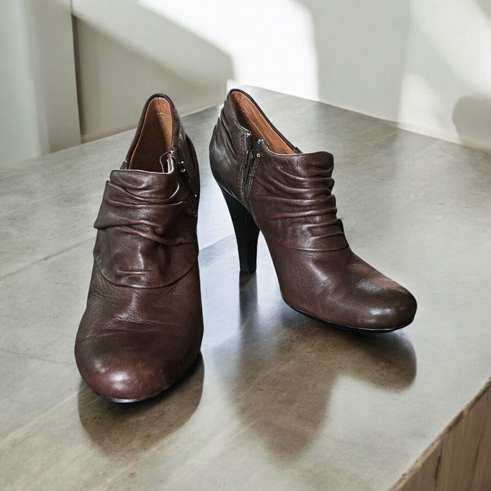 Sofft Florina Rouched Heel Bootie Shoe Size 6 Brown Leather Career Party Office